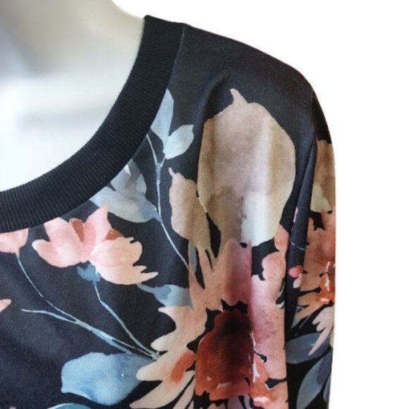 Black Floral Top Size 20 -24 NEW NWT - Picture 2 of 5